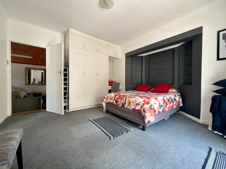 7 Bedroom Property for Sale in Heather Park Western Cape